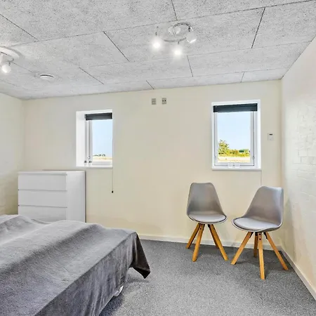 Дом отдыха 6 Bedroom Beautiful In *