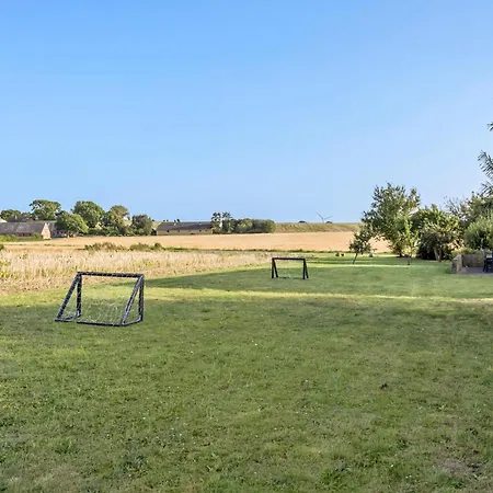6 Bedroom Beautiful In Ærøskøbing