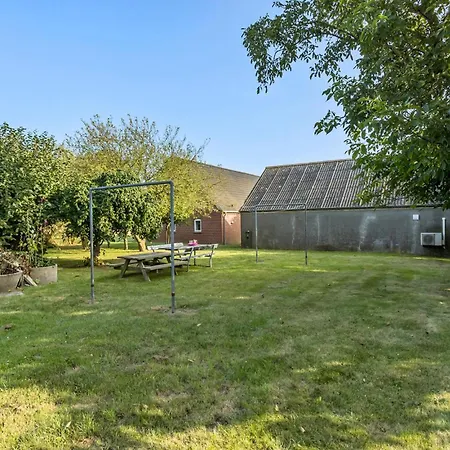 6 Bedroom Beautiful In