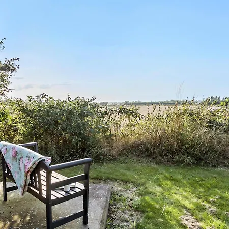 6 Bedroom Beautiful In Casa de Férias Ærøskøbing