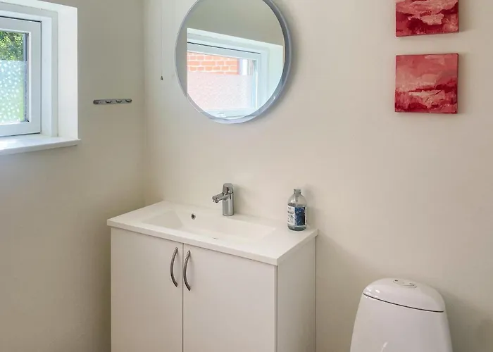 6 Bedroom Beautiful In