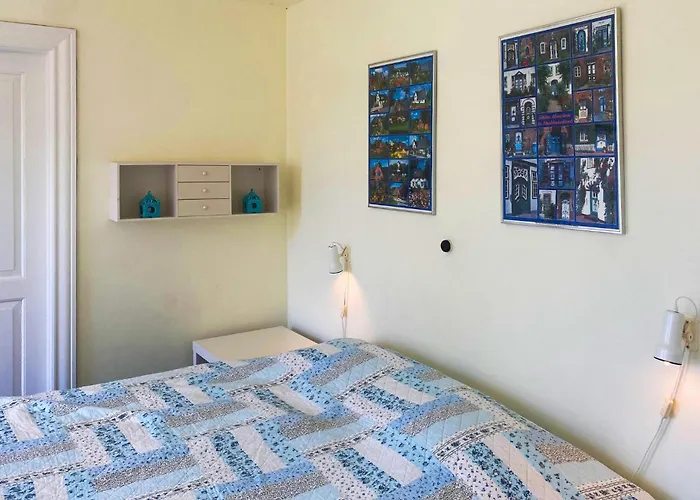 6 Bedroom Beautiful In *