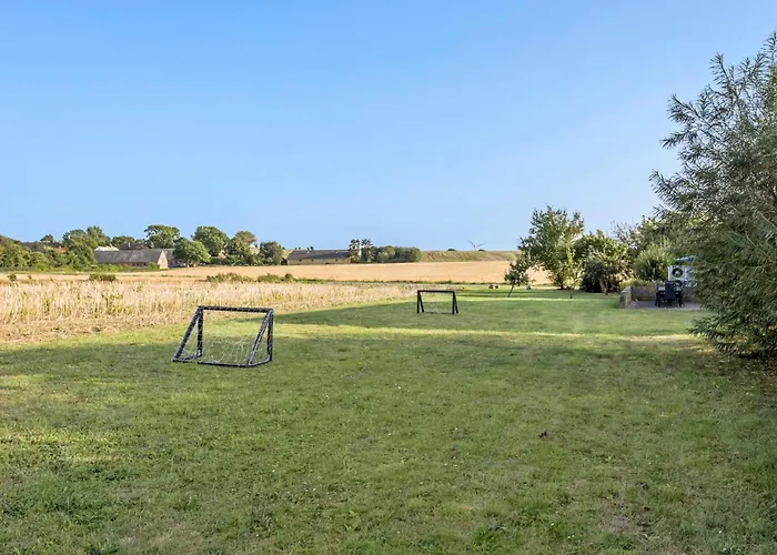 6 Bedroom Beautiful In Aeroskobing